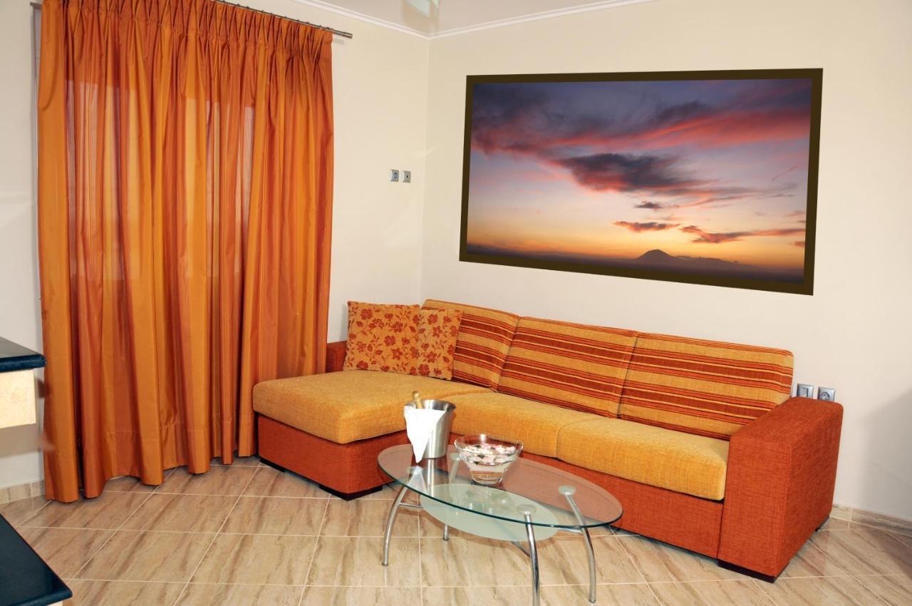 Antonios Village Hotel & Apartments Arkoudi Exteriör bild
